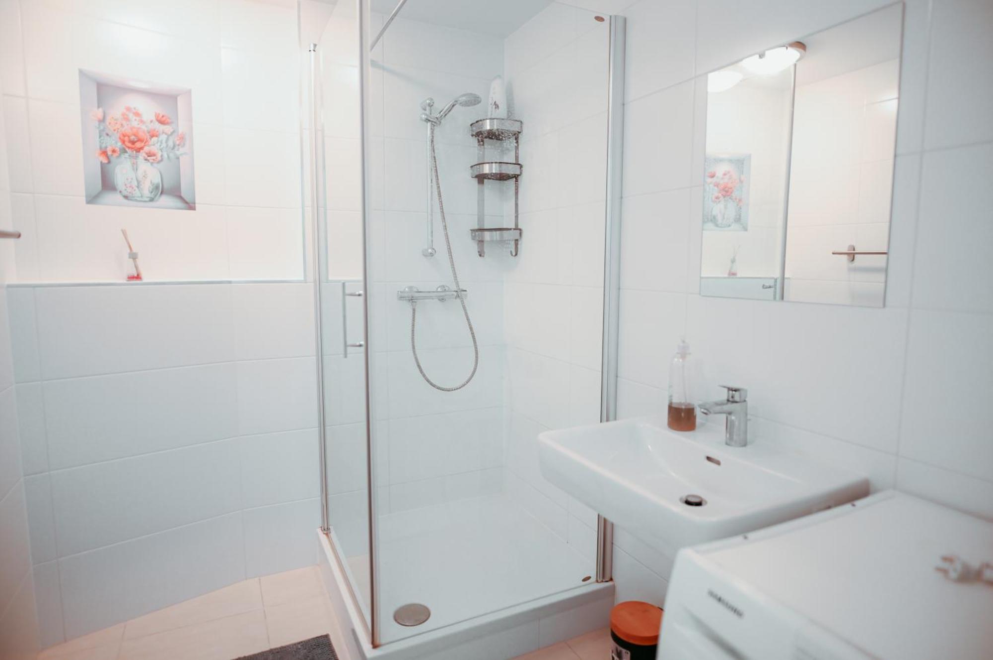 Danube Island Apartment 3 Виена Екстериор снимка